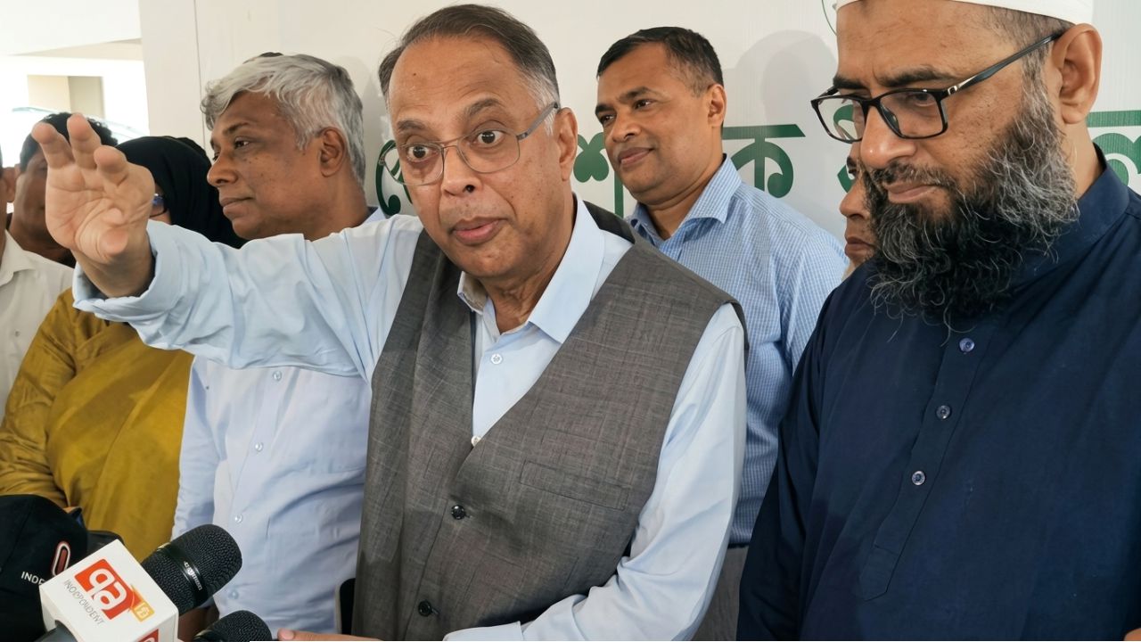 গ্রামে কোনো লোডশেডিং নেই।
বিদ্যুৎ, জ্বালানি ও খনিজ সম্পদ মন্ত্রণালয়ের মন্ত্রী ইকবাল হাসান মাহমুদ টুকুর এই বক্তব্যে আপনি কি একমত?