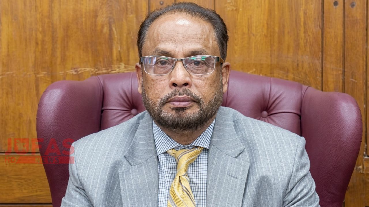 ২২ ঘণ্টার দীর্ঘ যানজট পেরিয়ে নাড়ির টানে রংপুরে জিএম কাদের
