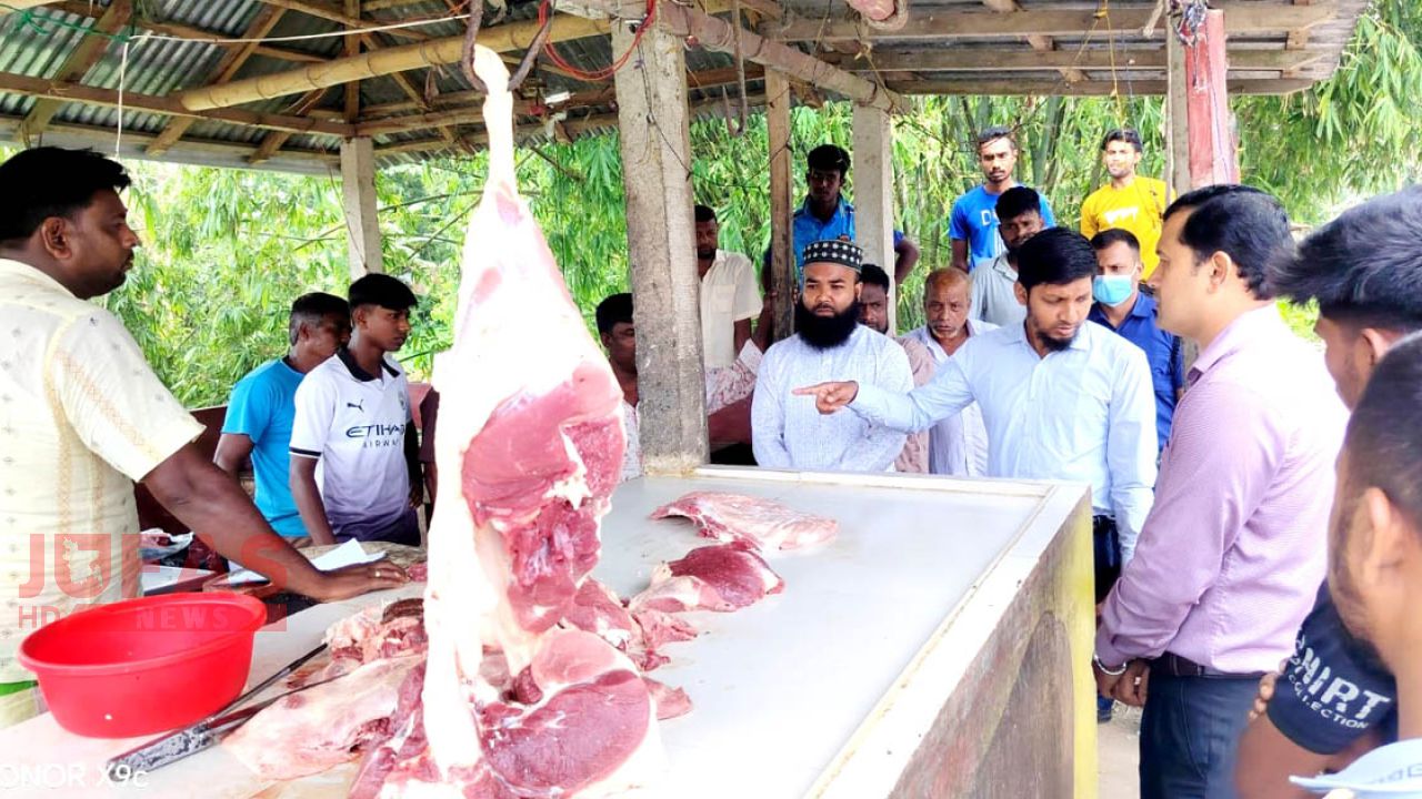 ফুলবাড়ীতে লাইসেন্সবিহীন মাংস বিক্রি ও মূল্যতালিকা না থাকায় ৪ বিক্রেতাকে জরিমানা