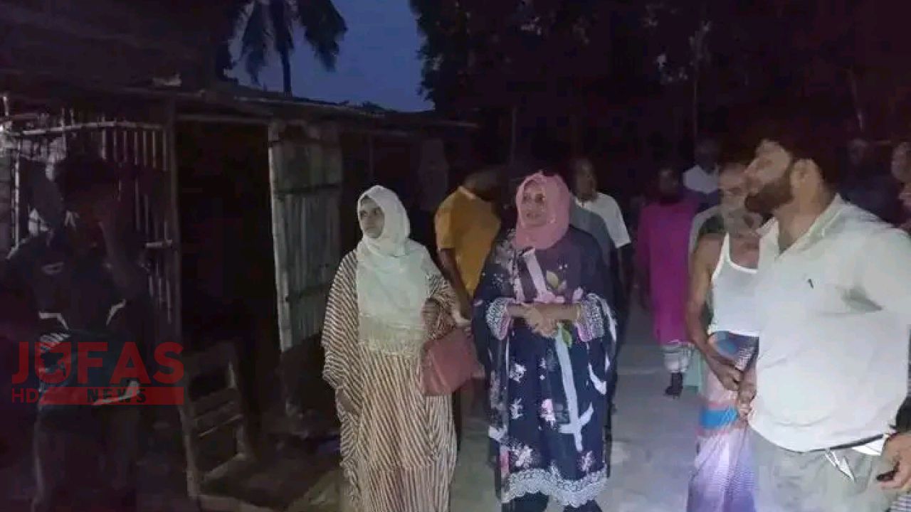 তেগাছিয়ায় অগ্নিকাণ্ডে ক্ষতিগ্রস্ত পরিবারগুলোর খোঁজখবর নিলেন ঠাকুরগাঁও-২ আসনের এমপির স্ত্রী অধ্যাপক ডাঃ হাসিনা আফরোজ