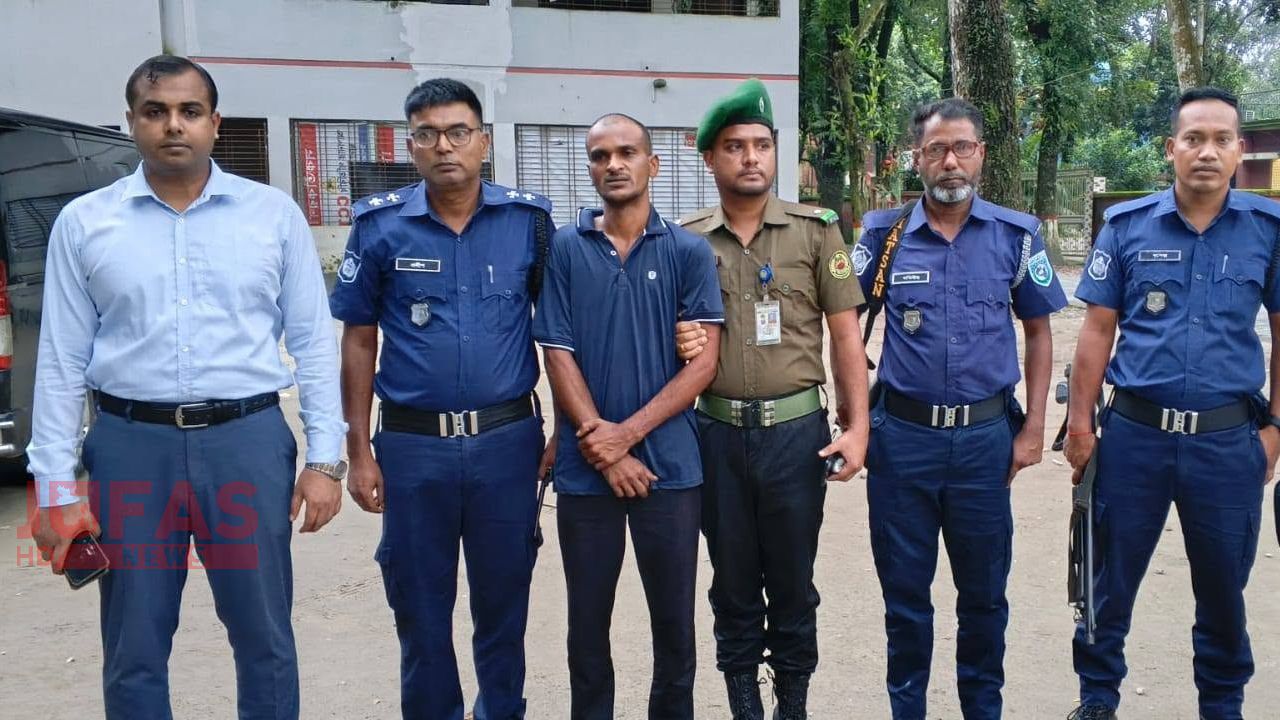 তারাগঞ্জে ভ্রাম্যমাণ আদালতের অভিযান: গাঁজা সেবনের দায়ে যুবকের ৩ মাসের কারাদণ্ড
