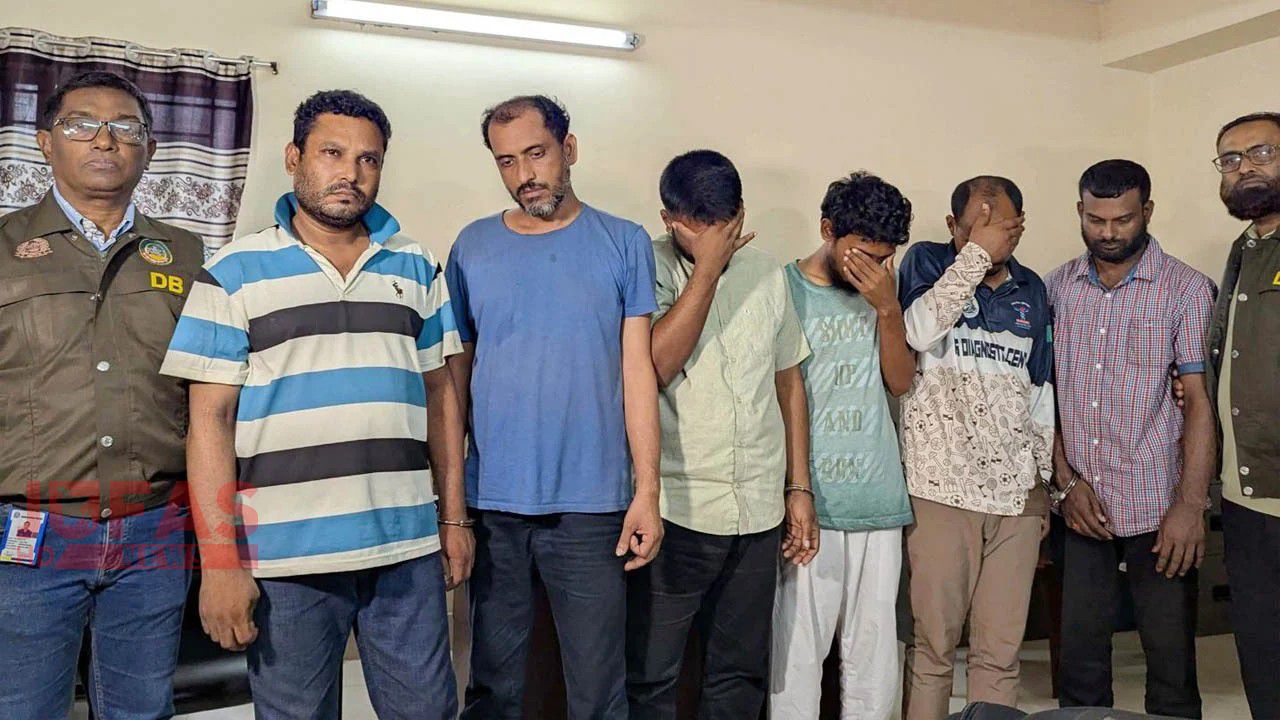 রংপুরে নিয়োগ পরীক্ষায় জালিয়াতি ও প্রক্সি চক্রের ৬ সদস্য আটক