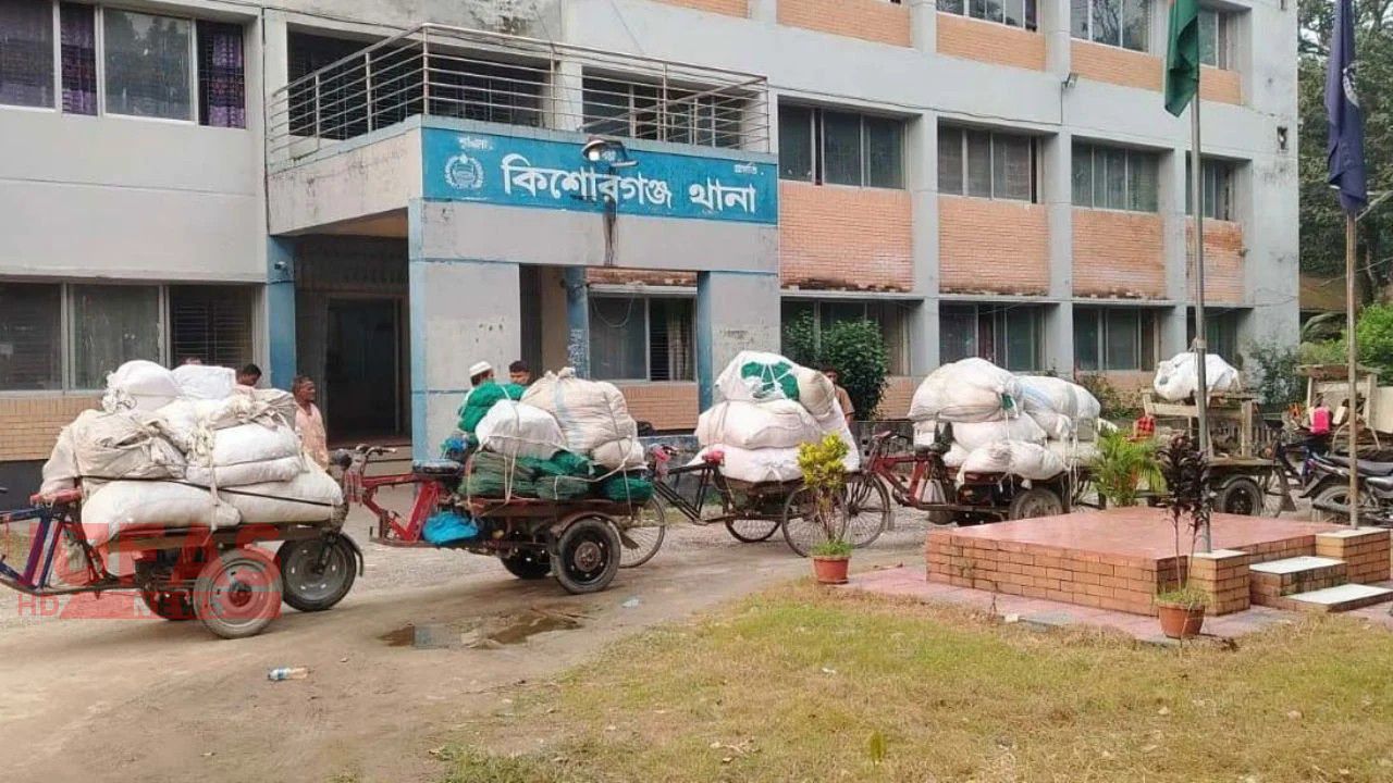 অবৈধ জাল তৈরির কারখানার সন্ধান, ৪৪ লাখ টাকার সামগ্রী জব্দ