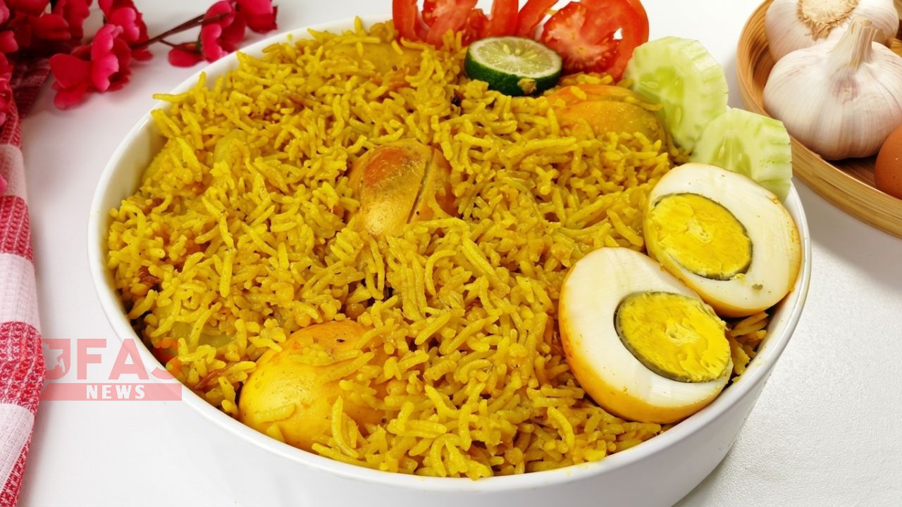 ঝুম বৃষ্টিতে যে কারণে খিচুড়ি খাওয়া স্বাস্থ্যকর