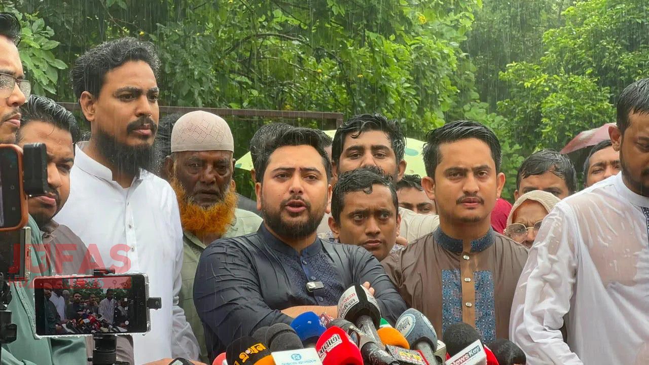 ৫ আগস্টের মধ্যে জুলাই স্মৃতি জাদুঘর না খুললে জনগণই খুলে দেবে