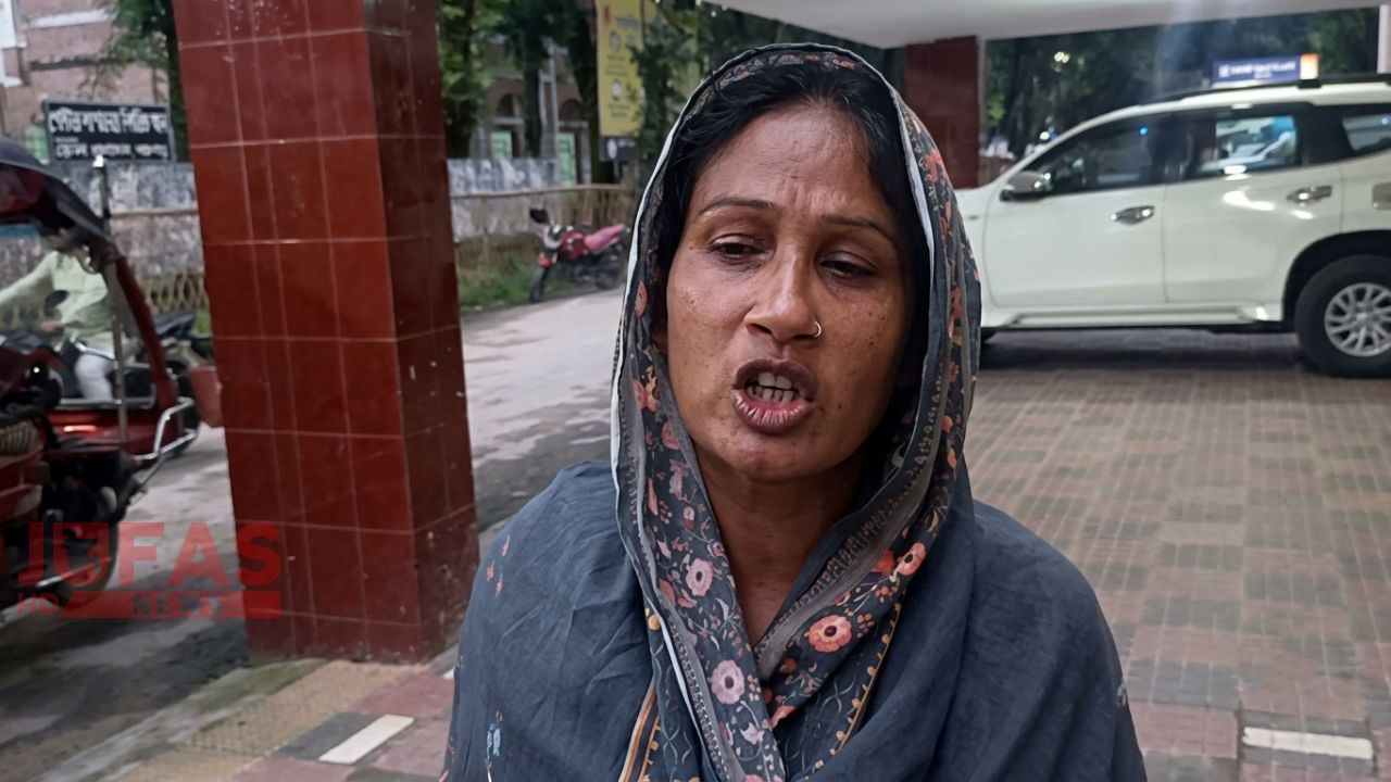 পঞ্চগড়ে ইউএনওর বিরুদ্ধে ঘুষের অভিযোগ আনা নারীর নামে সাইবার আইনে মামলা