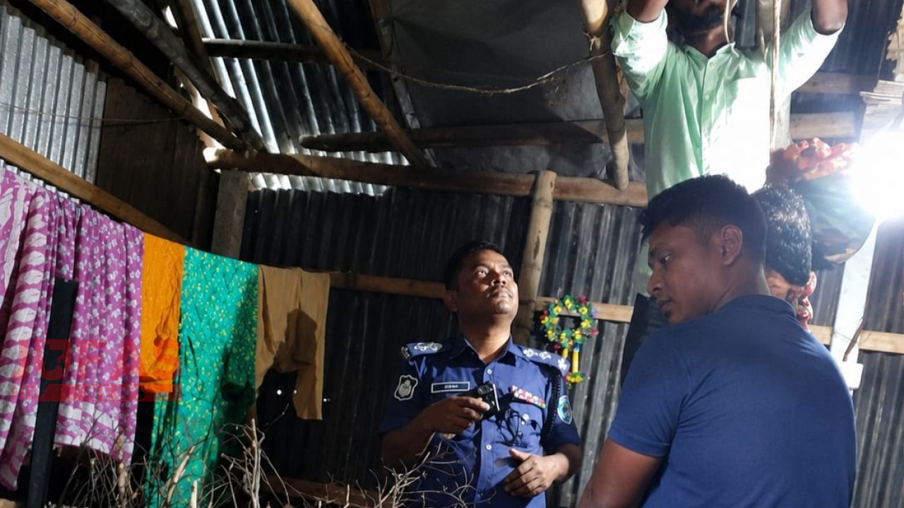 তেঁতুলিয়ায় গৃহবধূর ঝুলন্ত মরদেহ উদ্ধার