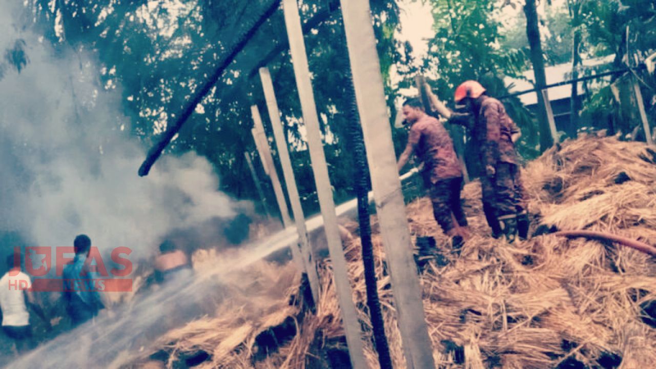  মাদকবিরোধী অবস্থানের জেরে পঞ্চগড়ে বিএনপি নেতার খড়ের গুদামে অগ্নিসংযোগের অভিযোগ