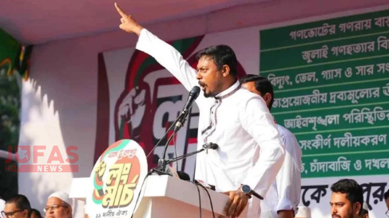 ‘সরকার যদি নিজের কর্মকাণ্ডের ভারেই একদিন পইড়া যায়, বিশ্বাস করবেন না?’