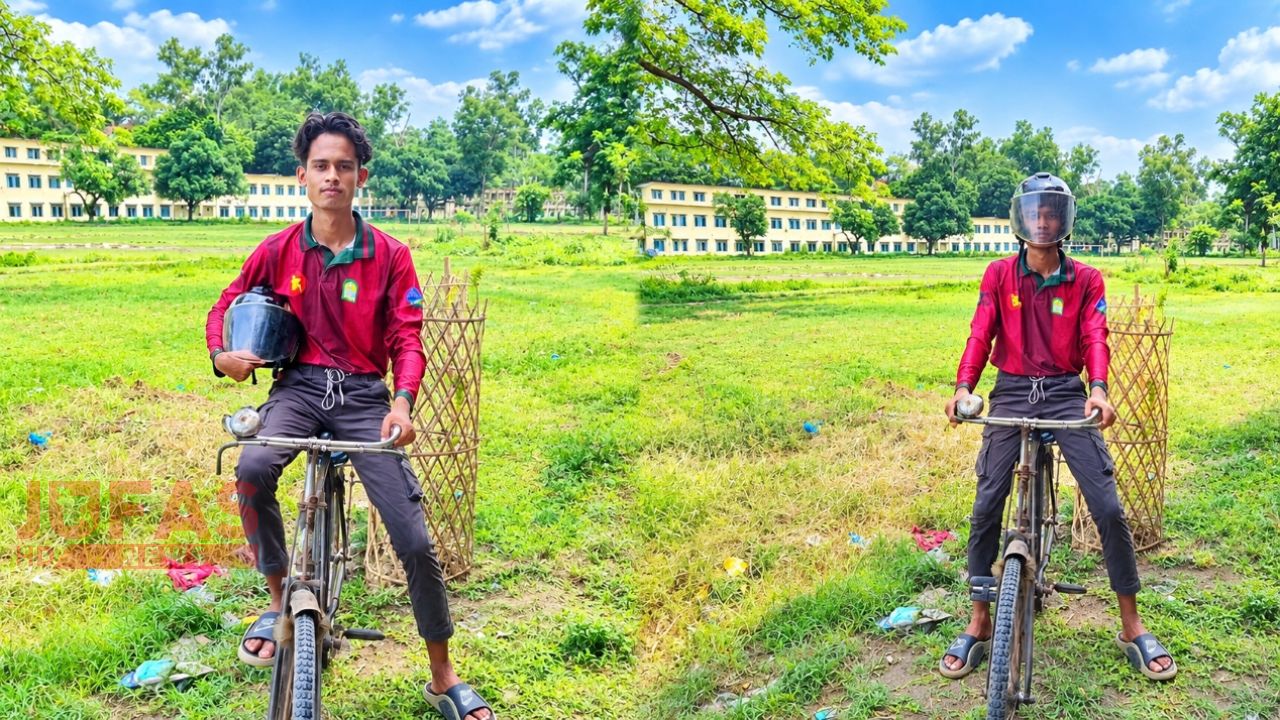 “এইবার ঠিক আছে না, তেলের দাম কত বারাবি বারা”