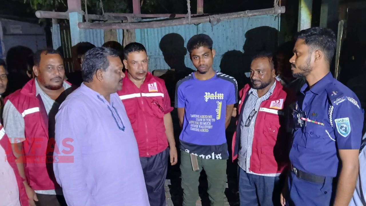 আলোকিত লালমনিরহাটের সেচ্ছাসেবী দের অভিযানে মাকদসেবী আটক
