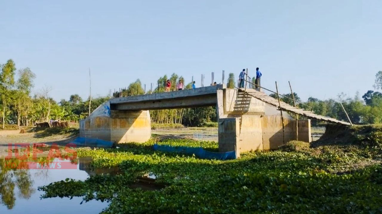 ৭৮ লাখ টাকার সেতু, নেই সংযোগ সড়ক