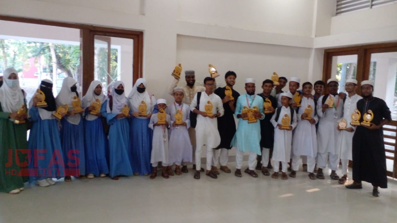 নজরুল বর্ষ-২৬ উপলক্ষে উপজেলা পর্যায়ে লালমনিরহাট নেছারিয়া কামিল মাদরাসার পুরুষ্কার পেল ২২ শিক্ষার্থী