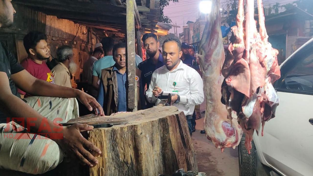 ট্রেড লাইসেন্স ও মূল্যতালিকা না থাকায় বিডিআর গেটে জরিমানা