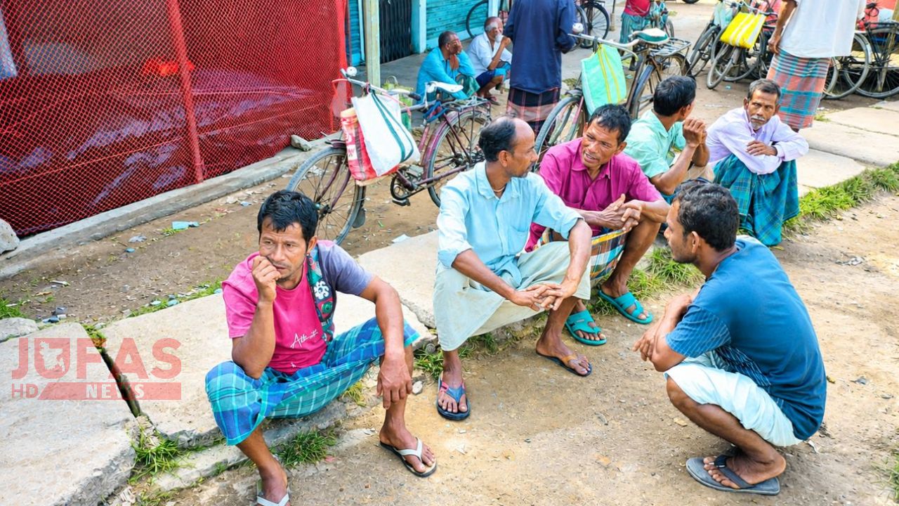 শ্রমের হাটে বসে শুধু অপেক্ষা, কাজ নেই দিনমজুরদের